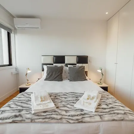 Apartment Downtown Stylish With Garage By Vacationy Porto